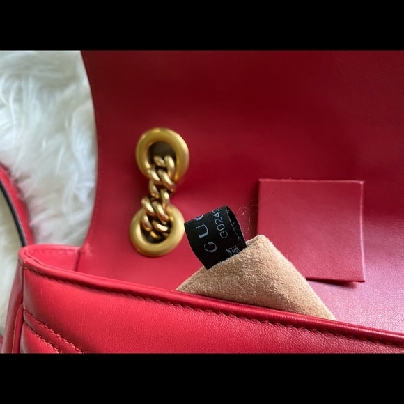 *SOLD* Gucci Marmont - sz Small 💯 Authentic - Picture 8 of 8
